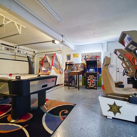 Stylish Lake Home With Huge Pool, Arcade With Ps5,And Theater Just 5 Min From Legoland Winter Haven Eksteriør billede