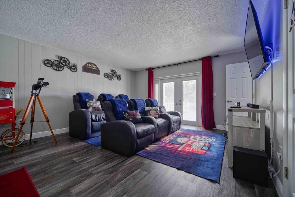 Stylish Lake Home With Huge Pool, Arcade With Ps5,And Theater Just 5 Min From Legoland Winter Haven Eksteriør billede
